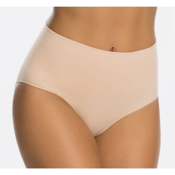 NEW Spanx Everyday Shaping Brief Panties Size Large Soft Nude - Picture 1 of 5
